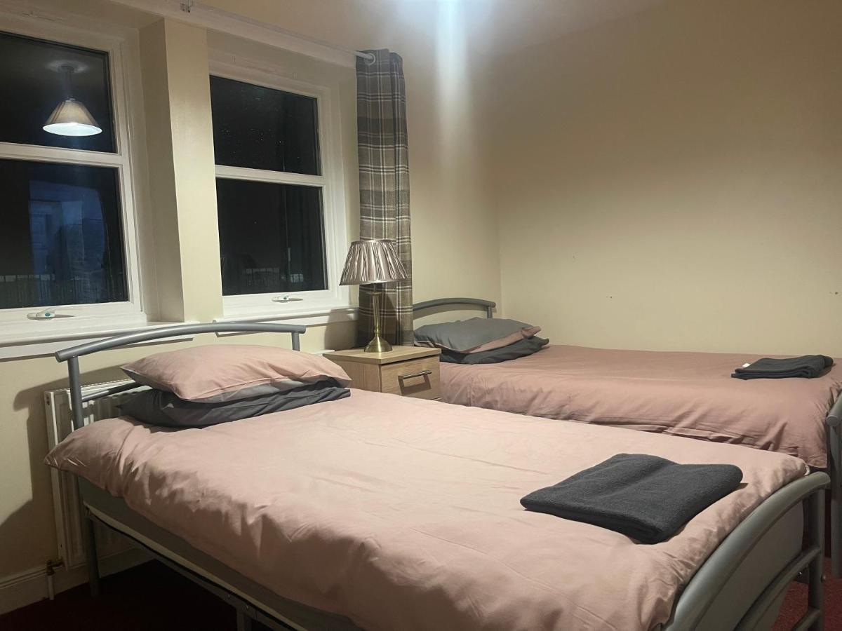 Morlich Guesthouse Дингуолл Экстерьер фото